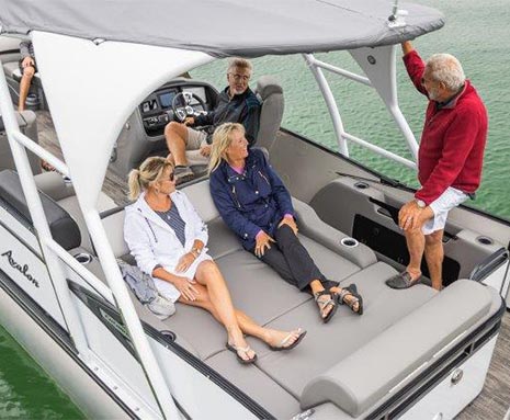 Avalon Catalina VRL pontoon boat