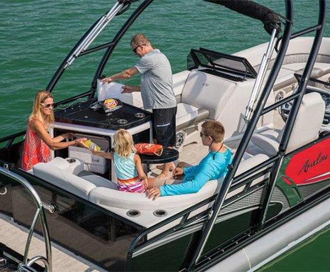 Avalon pontoon boat