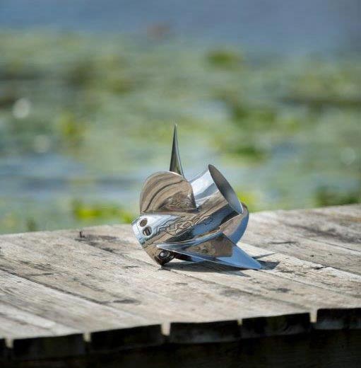 Mercury Fury 4 Propeller on dock